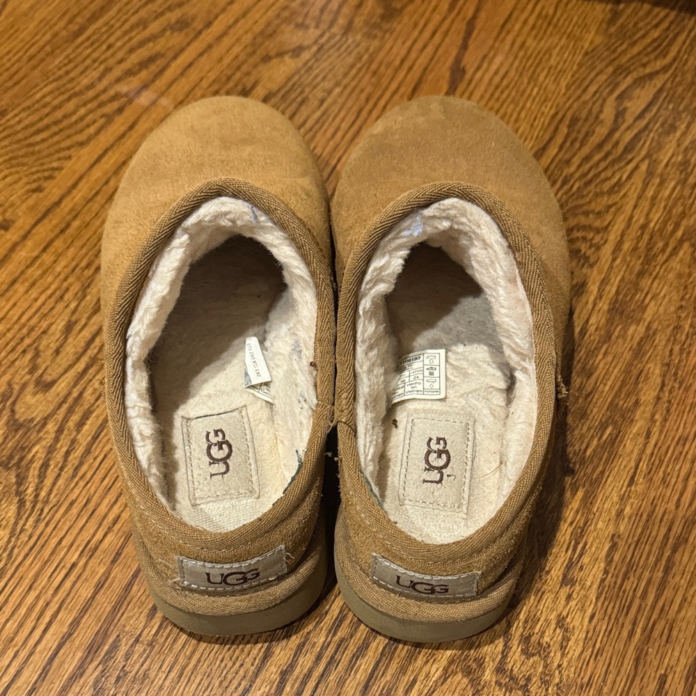 UGG Tan Women's Slippers - Picture 2 of 4